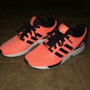 ADIDAS- women’s 8 men’s 6